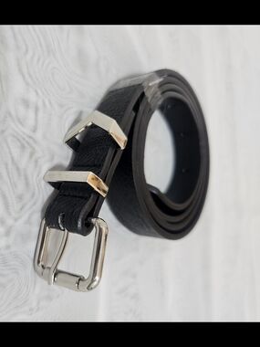 Vince Camuto Women's Black  Leather Belt Gold Buckle Size M